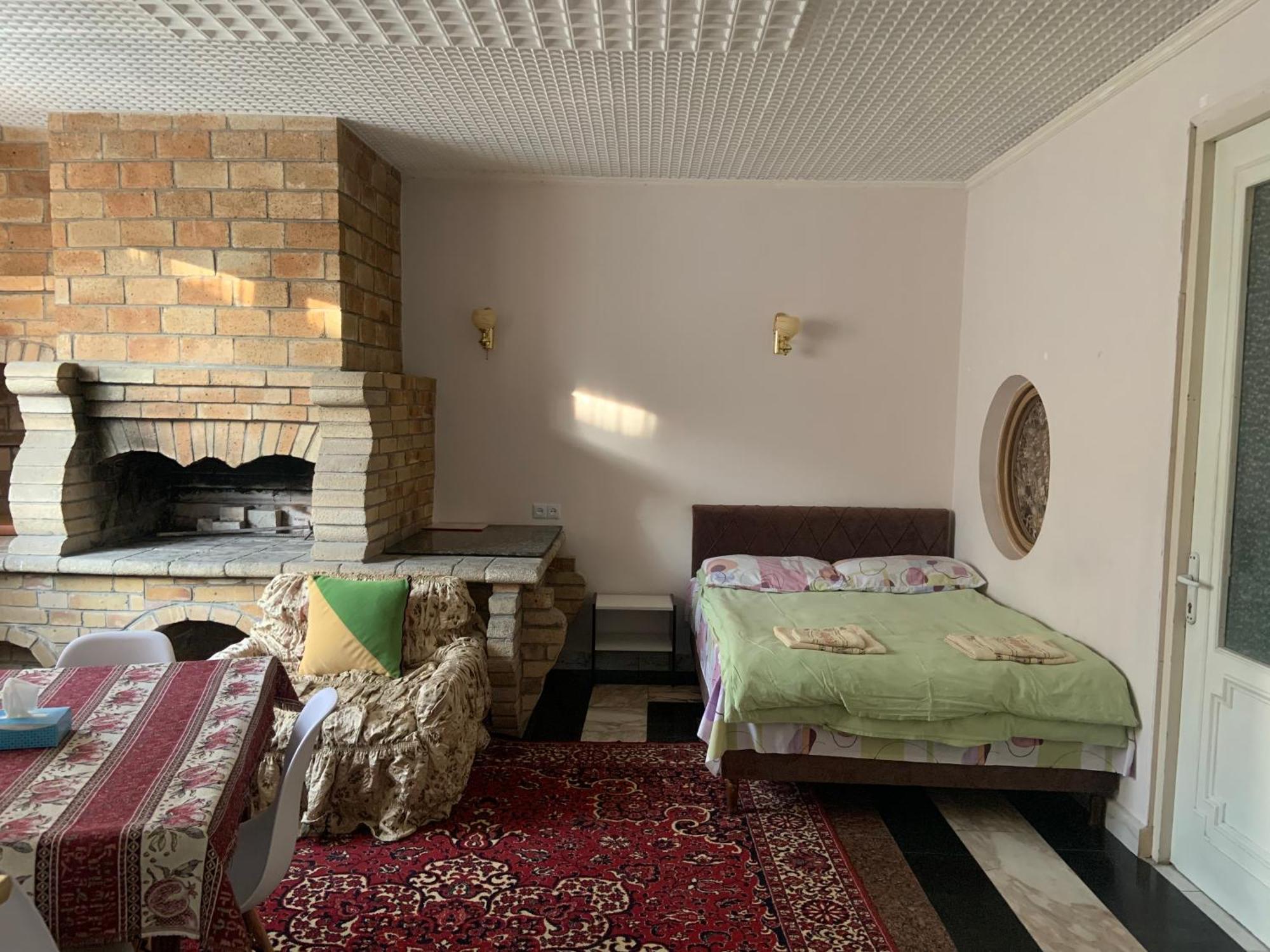 Guest House Lilia เยเรวาน ภายนอก รูปภาพ